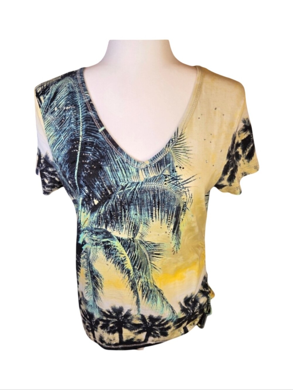 Onque Casuals Y2K Vintage Rhinestone Palm Tree Sunset V-Neck Top Med